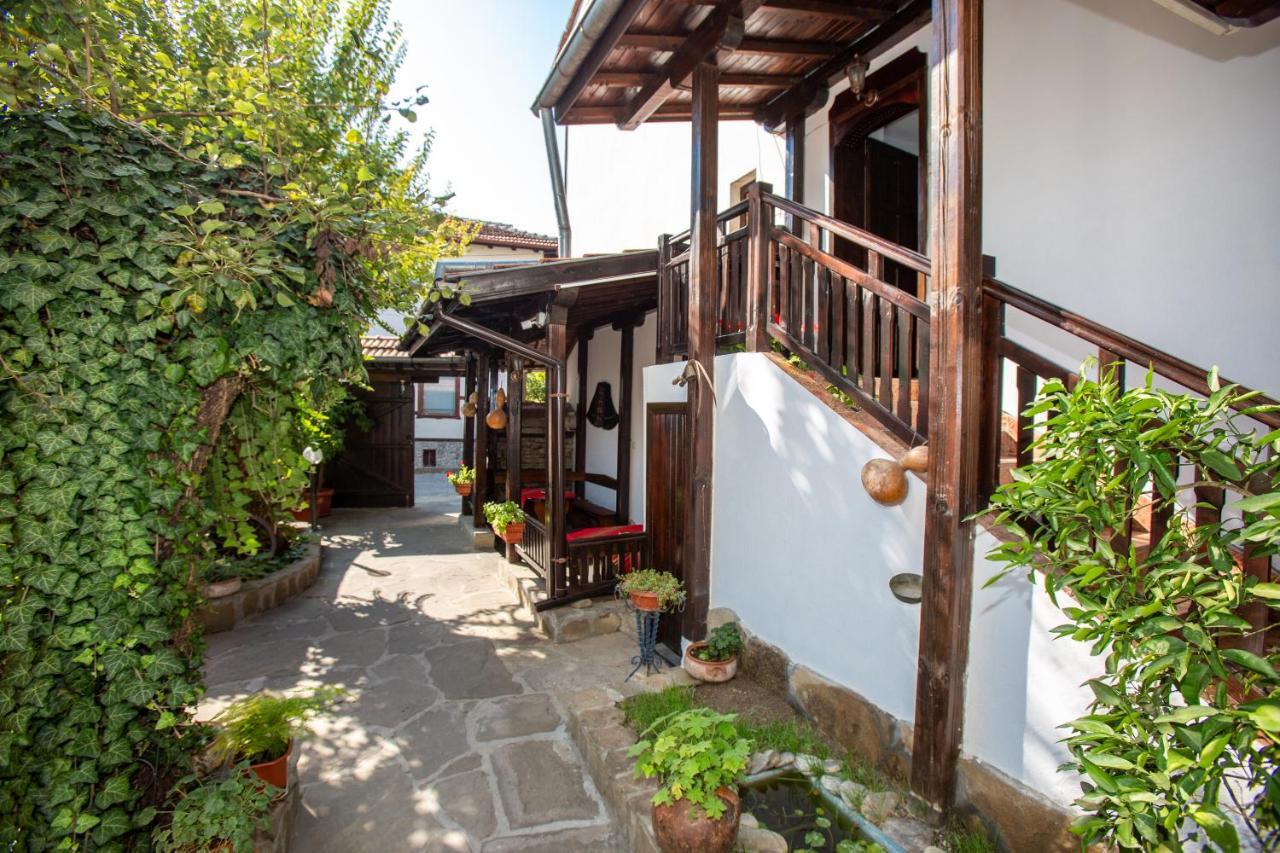 Oazis Family Hotel โลเวช ภายนอก รูปภาพ