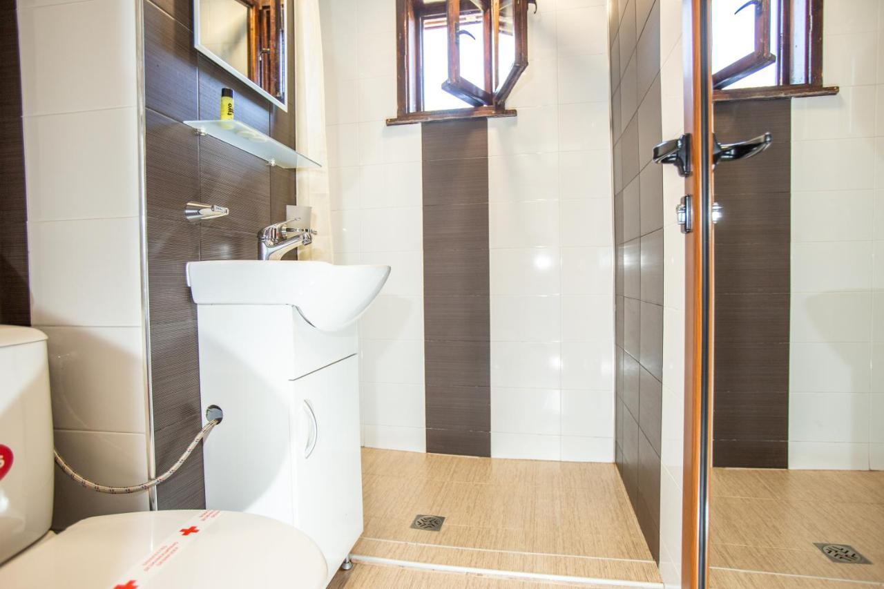 Oazis Family Hotel โลเวช ภายนอก รูปภาพ